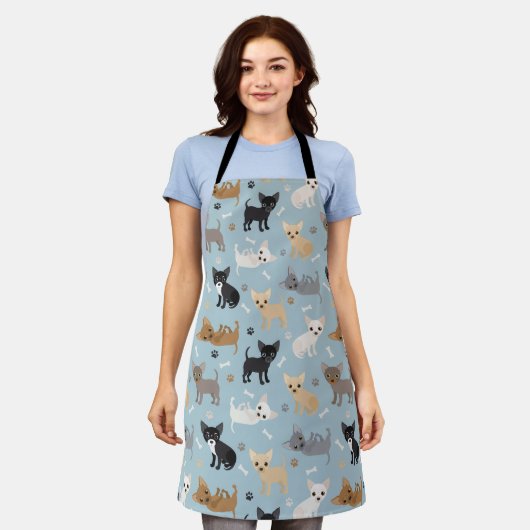 Chihuahua Bones and Paws Blue Apron エプロン (着用した状態)