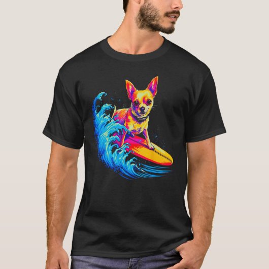 Chihuahua Dog Surfing Tシャツ (正面)