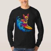 Chihuahua Dog Surfing Tシャツ (正面)