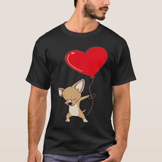Chihuahua With Heart Balloon Valentines Day Love B Tシャツ (正面)