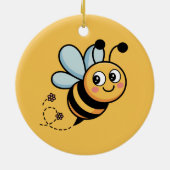 Child-Friendly Bee Mascot with Dotted Trail セラミックオーナメント (裏面)