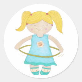 Child playing with a hula hoop ラウンドシール