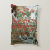 Childe Hasssamによるジェラニウム、ヴィンテージ印象主義 アクセントクッション (裏面(縦))
