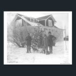 Children outside with Christmas tree ポスター<br><div class="desc">Children outside with Christmas tree on the Pitchfork Ranch near Meeteetse,  Wyoming.</div>
