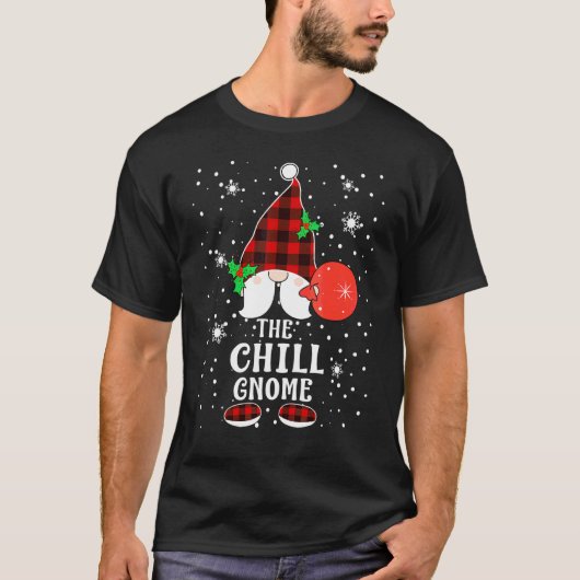 Chill Gnome Buffalo Plaid Matching Family Christma Tシャツ (正面)