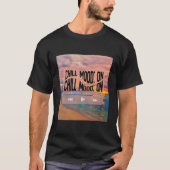 Chill Mood On Retro Beach Art Tシャツ (正面)