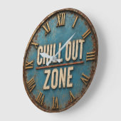 Chill Out Zone Patio Bar Garage ラージ壁時計 (傾斜)