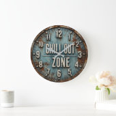 Chill Out Zone Rustic Industrial ラージ壁時計 (ホーム)
