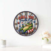 Chill the Fourth Out Funny Patriotic Alligato ラージ壁時計 (ホーム)