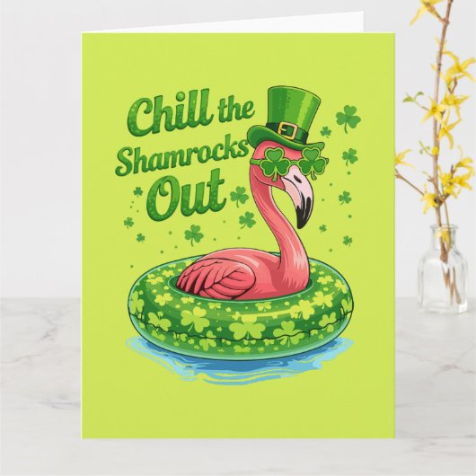 Chill The Shamrocks Out Funny  St Patrick’s Day カード (黄色い花)