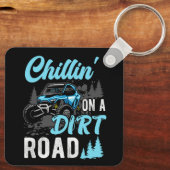 Chillin' On A Dirt Road UtvユーティリティタスクビークルO キーホルダー (裏面)