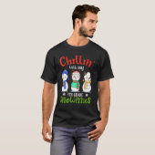 Chillin' With My 4th Grade Gnomies Teacher Christm Tシャツ (正面フル)