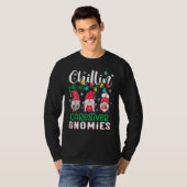 Chillin With My Caregiver Gnomies Xmas Light Chris Tシャツ (正面フル)