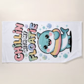 Chillin’ with My Floatie | Shark Baby Kids ビーチタオル (正面)