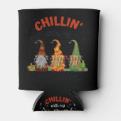 Chillin With My Gnomes Christmas 缶クーラー (正面)