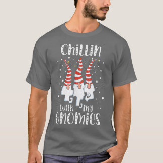 Chillin With My Gnomies Christmas Day Garden Gnome Tシャツ