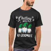 Chillin with My Gnomies Christmas Funny Gnomes Squ Tシャツ (正面)