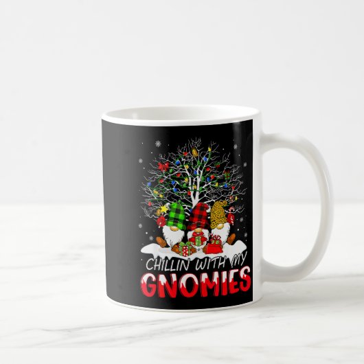 Chillin With My Gnomies Funny Christmas Family Fri コーヒーマグカップ (右)