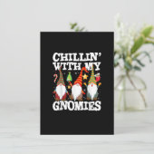Chillin With My Gnomies Funny Gnome Christmas Pama 招待状 (スタンド正面)