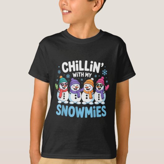 Chillin With My Snowmies Funny Winter Snow Friends Tシャツ (正面)