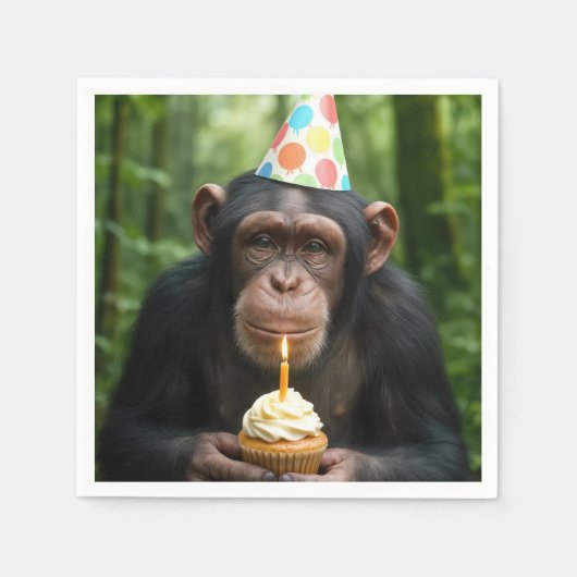 Chimpanzee Holding a Birthday Cupcake スタンダードカクテルナプキン (正面)