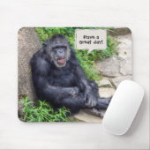 chimpanzee leaning on rock マウスパッド (マウス)