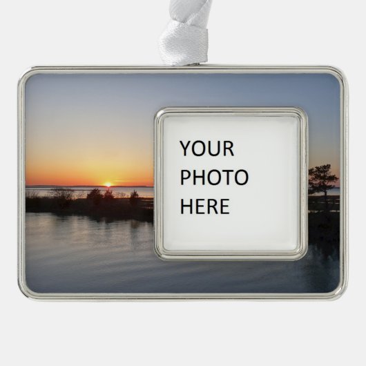 Chincoteague Sunset I Virginia Landscape シルバープレートフレームオーナメント (正面)