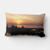 Chincoteague Sunset II Virginia Landscape ランバークッション (裏面)