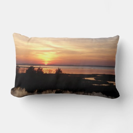 Chincoteague Sunset II Virginia Landscape ランバークッション (正面)