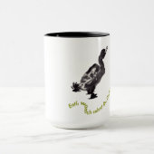 Chinesische Tuschekunst mit Entenmotiv マグカップ (中央)