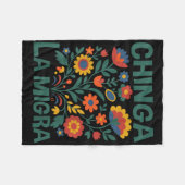 Chinga La Migra Retro Flowers  フリースブランケット (正面(横))
