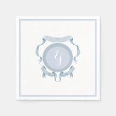 Chinoiserieブルーリボンのロゴクレスト スタンダードカクテルナプキン (正面)