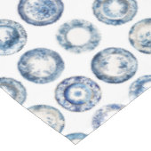 Chinoiserie Blue and White Plates テーブルクロス (アングル)
