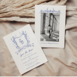 Chinoiserie Vintage結婚式 セーブザデート<br><div class="desc">日付カードを保存して私たちの両側の結婚式であなたの来る結婚を発表するための完璧な方法を紹介！正面には素晴らしヴィンテージインスパイアのモノグラムの紋章が青い色で表され、蝶の付いた植物性のデザインお洒落が施されている。裏面には、カードの前面を完全に補完するロマンチックなチャイノアイズリーのデザインに収められた幸せなカップルの写真を含む十分な宇宙が見つかる縁ど。このカードは、あなたの愛の物語を共有し、大きな日のために興奮させる美しい方法である。</div>