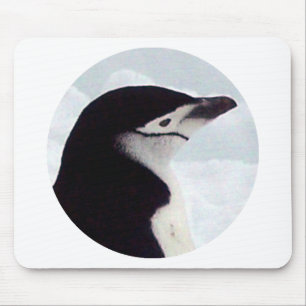 Chinstrapのペンギンのポートレート マウスパッド