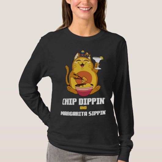 Chip Dippin Margarita Sippin Cat Alcohol Cocktail  Tシャツ (正面)