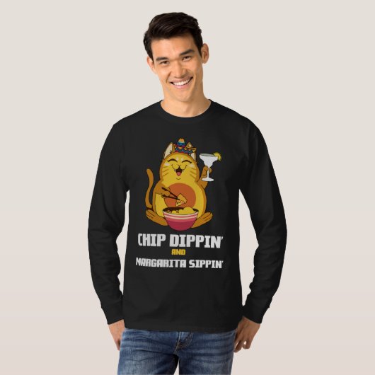 Chip Dippin Margarita Sippin Cat Alcohol Cocktail Tシャツ (正面フル)