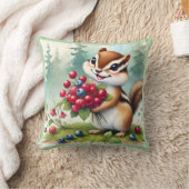 Chipmunk holding berries クッション (ブランケット)