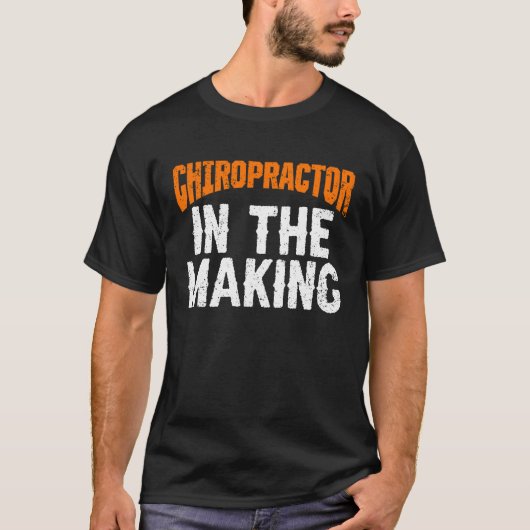 Chiropractic Spine Treatment Likable Spinal Chirop Tシャツ (正面)