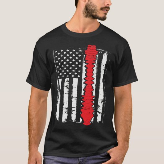 chiropractors USA Flag spines for chiropractic Tシャツ (正面)