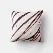 Chocolate Fudge Brown Throw Pillow  クッション (裏面)