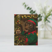 Chocolate  Labrador Dog Christmas Holiday postcard シーズンポストカード (スタンド正面)