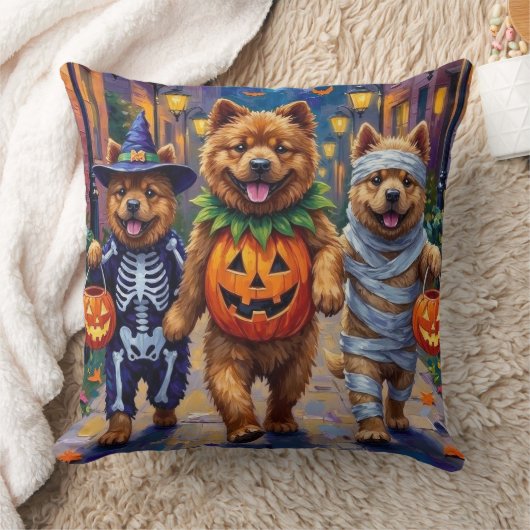 Chow Chow Dogs Trick-or-Treating Halloween Costume クッション (ブランケット)