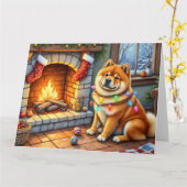 Chow Chow Sitting Fireplace with Christmas Lights カード (黄色い花)