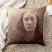 Christabelのc.1867 5月Prinsep、(セピア色のポートレート クッション (ブランケット)