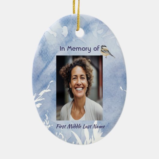 Christian Memorial Chickadee Bird Winter Snow Tree セラミックオーナメント (裏面)