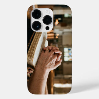 Christian Praying Hands on Bible iPhone Case Case-Mate iPhone 14 Proケース