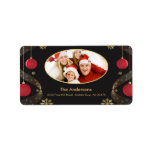 CHristmasフレームPHOTO差出人住所ラベル ラベル<br><div class="desc">あなたの封筒、クリスマスカード、クリスマスパーティの招待状をドレスアップ&クリスマスボールフォトフレーム差出人住所ラベルと有難いノートカード！この差出人住所ラベルは、赤いクリスマスボールと金ゴールドアクセントを持つ黒い背景にセットされたフレームを特徴とする。あなたの封筒のための完璧な仕上げtouch!www.celebrateitholidays.comで私たちを参照して、休暇の全行を見るには、親切な差出人住所ラベルの1つ。</div>
