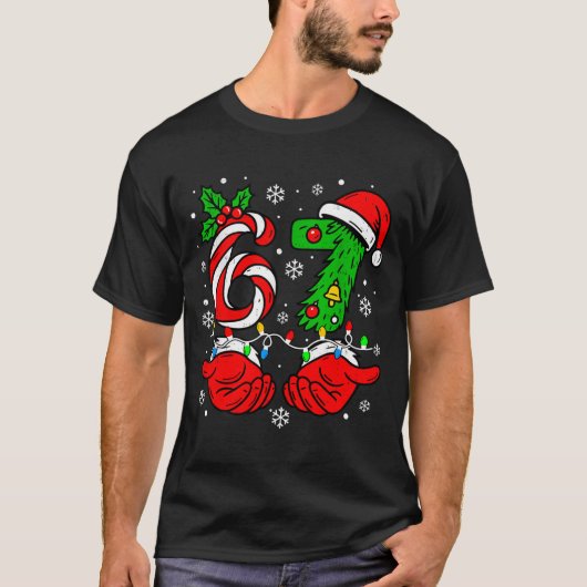 Christmas 67 Candy Cane Six Seven Meme Lights Sant Tシャツ (正面)