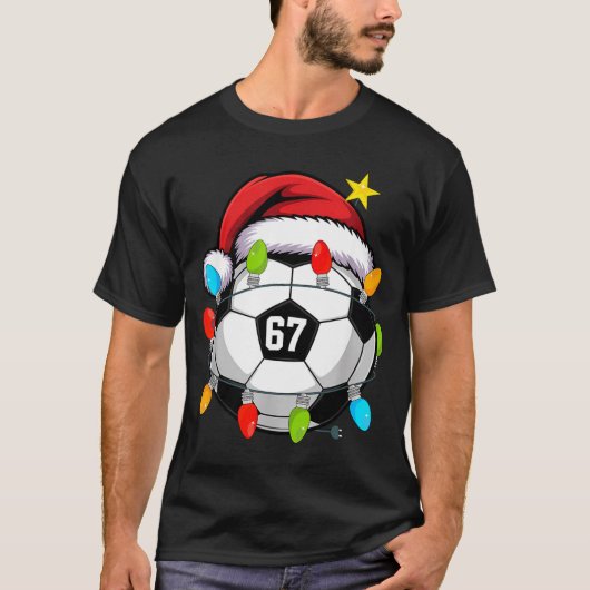 Christmas 67 Meme Soccer Ball Santa Hat Funny Xmas Tシャツ (正面)